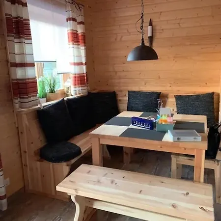 Semesterbostad Ferienblockhaus 3 Hoelle *