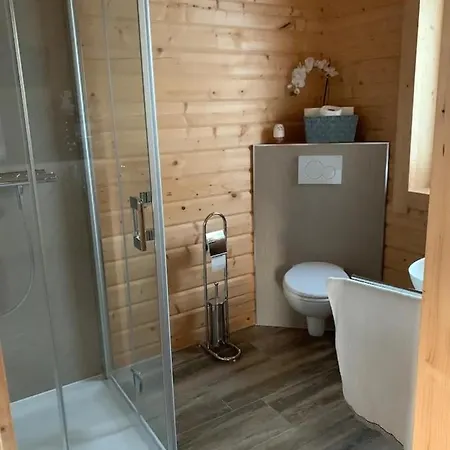 Semesterbostad Ferienblockhaus 3 Hoelle